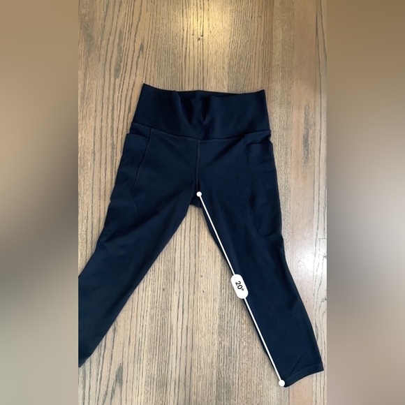 Athleta Salutation Stash Pocket ll 7/8 Tight-Size MP (Medium Petite)-Black - Picture 6 of 6